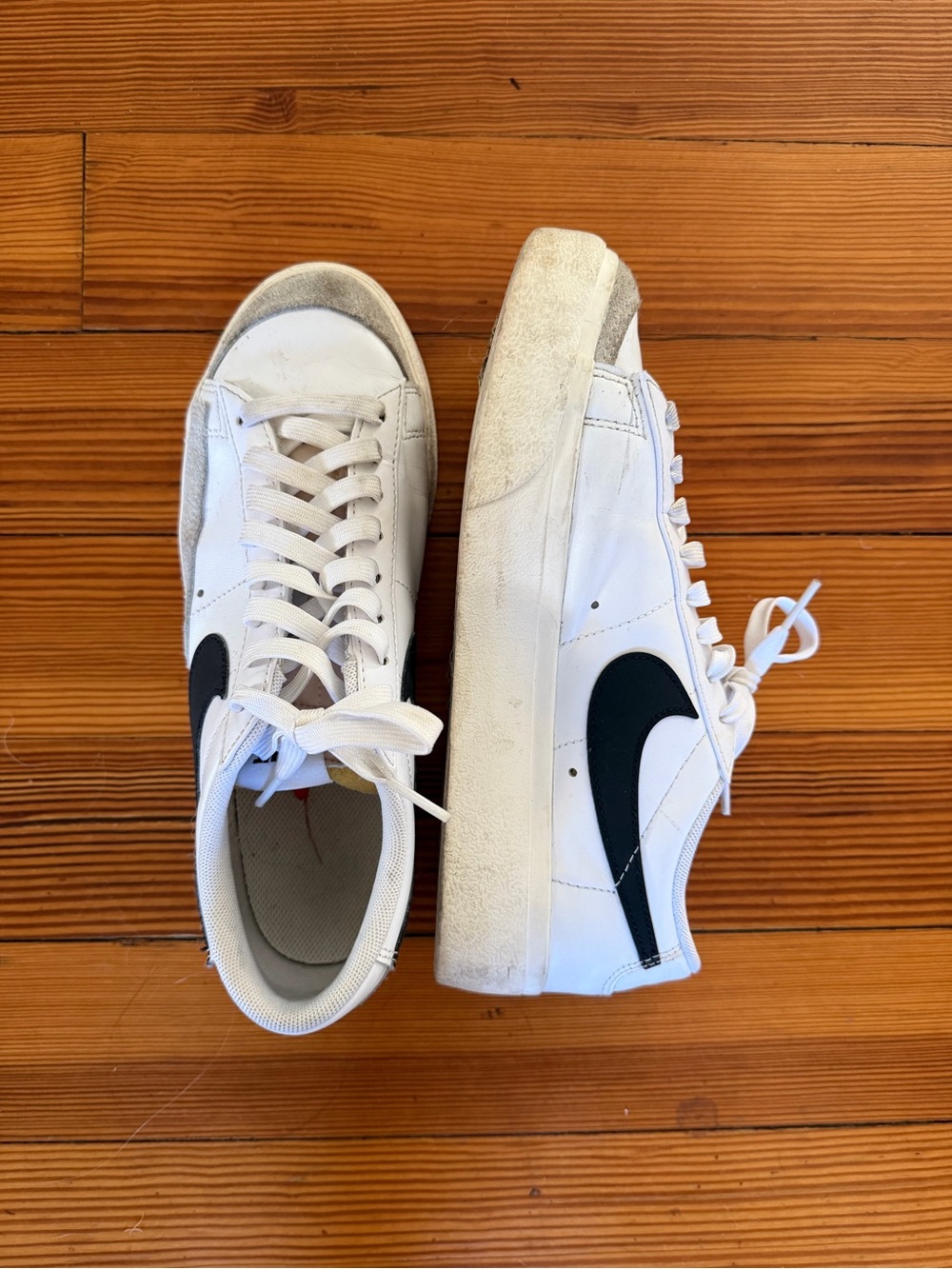 Nike Women’s Platorfotm Blazers White Low-Top Leather Sneakers with Black Swoosh